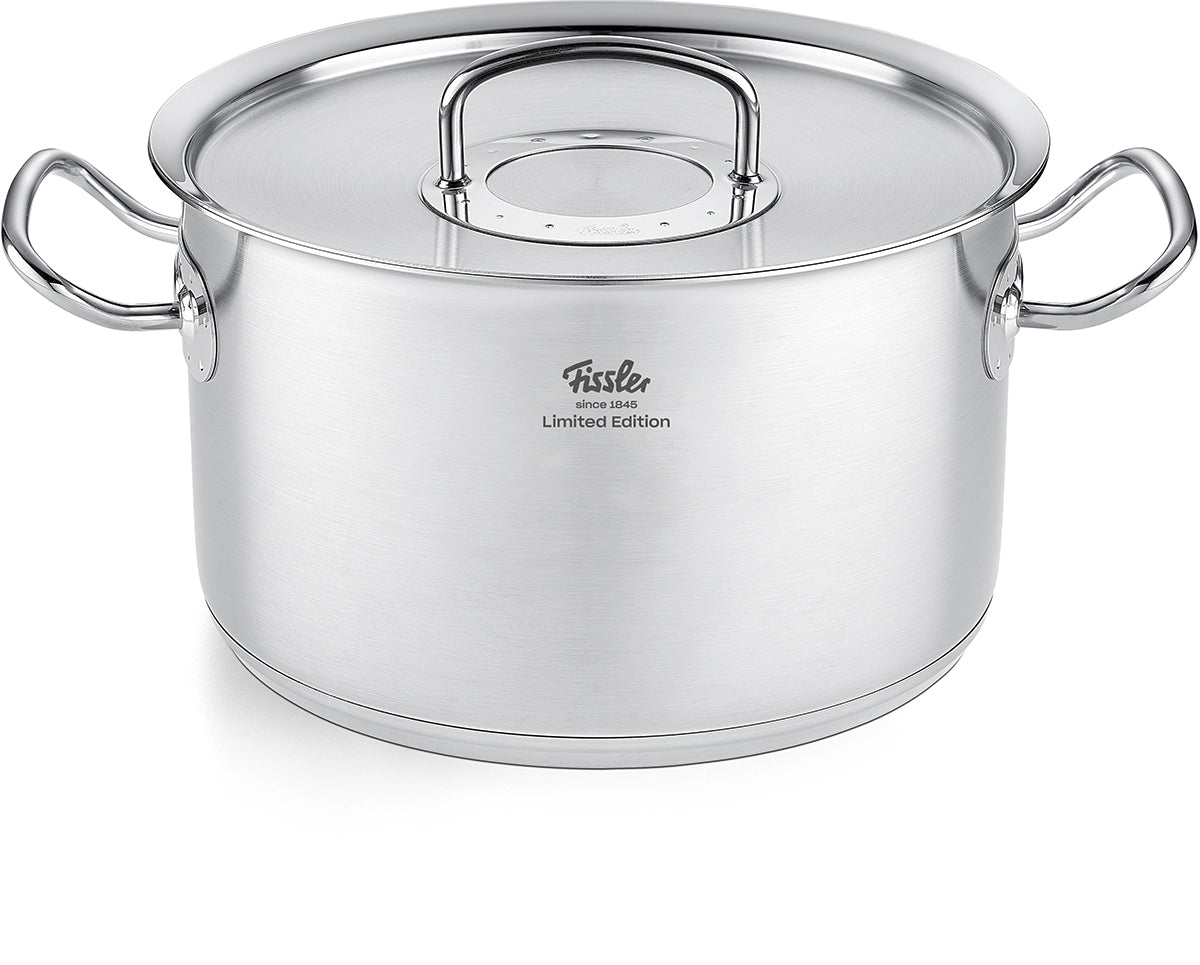 Fissler Original-Profi Collection® Retro 5-piece pot with lid, two handles, brand logo, and limited edition plaque. Made in Germany.