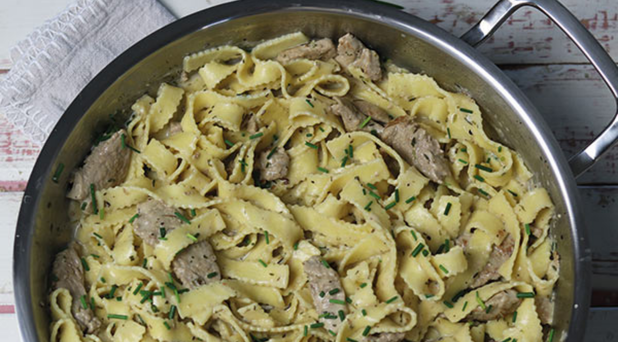 cremige-bandnudeln-mit-schweinefilet