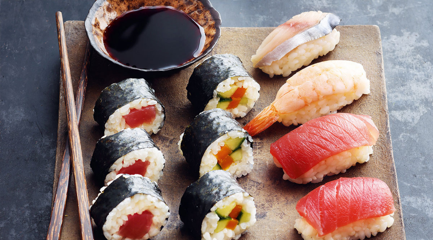 nigiri-sushi-und-nori-maki