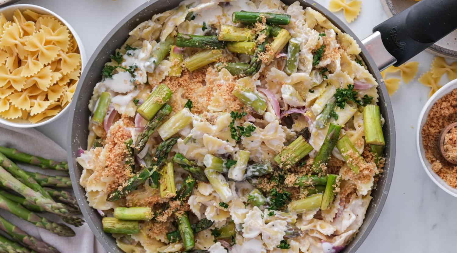 nudeln-mit-spargel-ricotta-und-knusprigen-semmelbroeseln