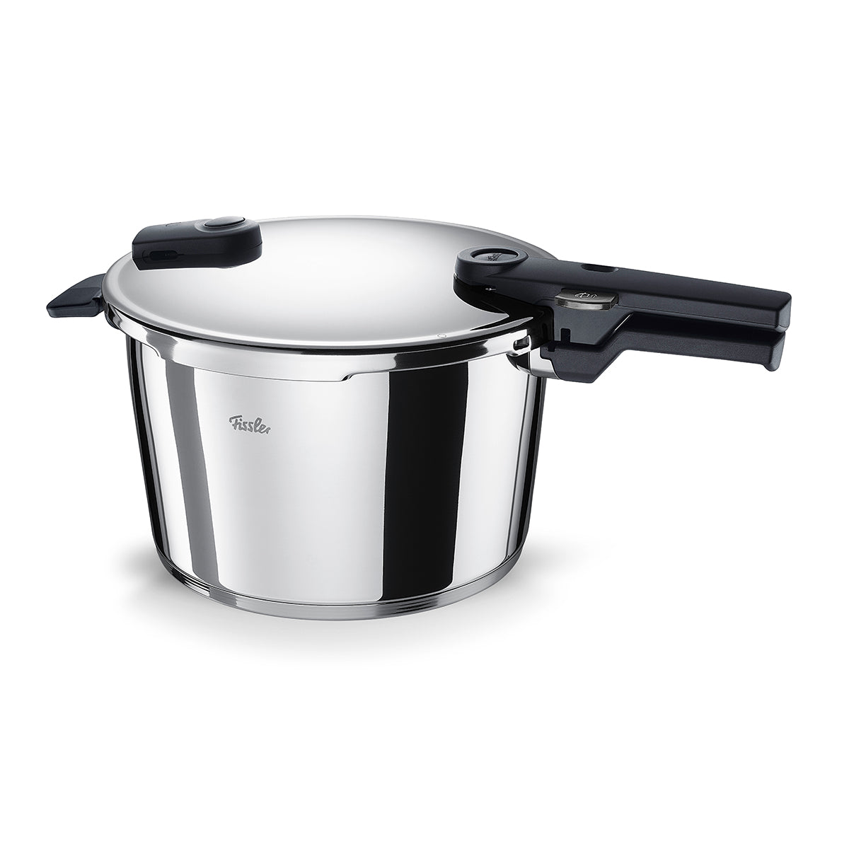 Fissler Vitaquick® Schnellkochtopf aus poliertem Edelstahl 18/10 mit schwarzen Griffen, abgebildet auf weiß. Präzisionsfertigung in Deutschland.