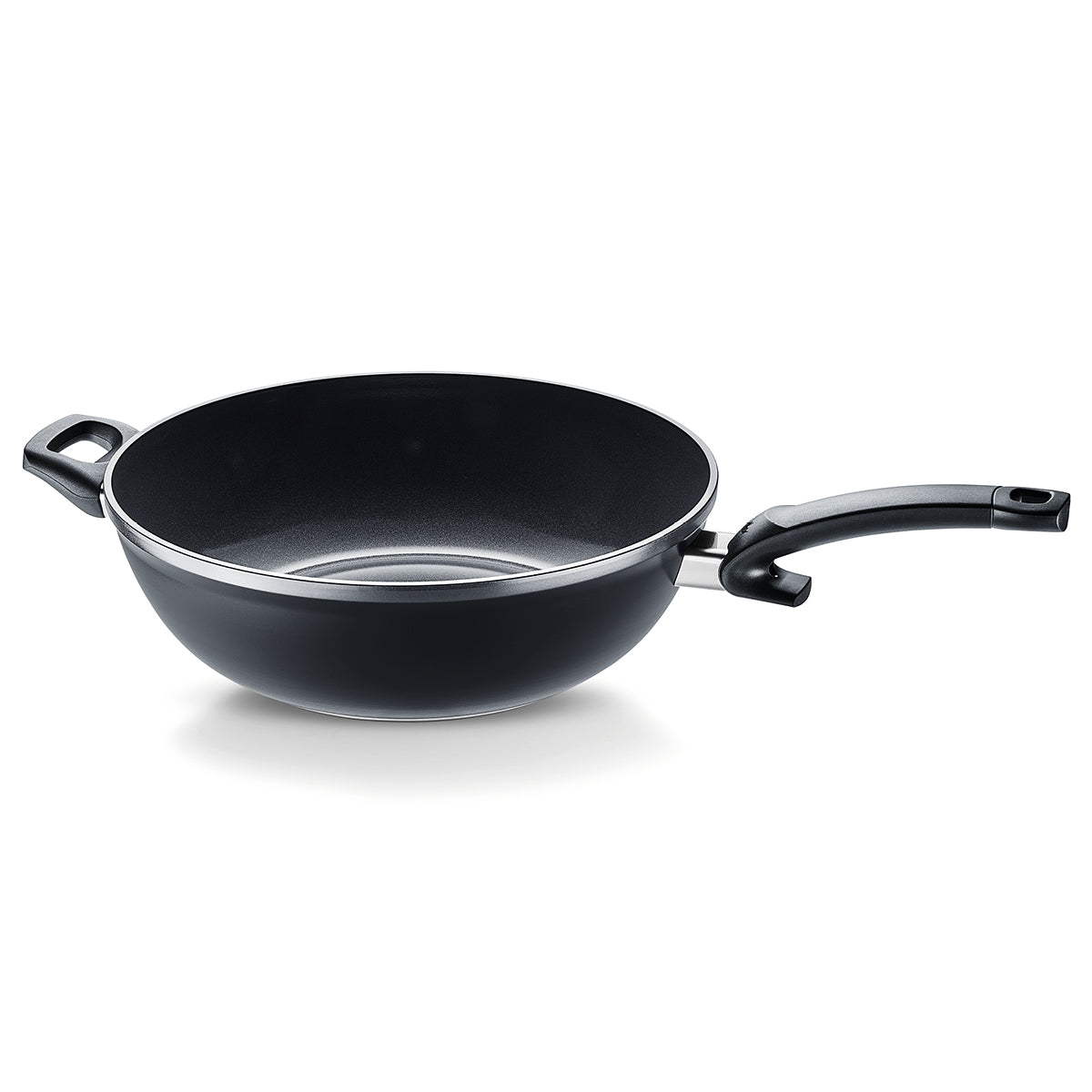 Fissler Ceratal® Wok Orbitschwarz-glänzender schwarzer Antihaft-Wok, flacher Boden, ergonomische Griffe, Präzisionsarbeit in Deutschland.