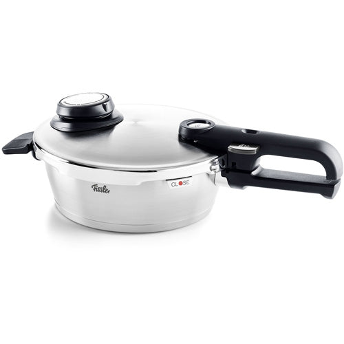 Das Vitavit® Premium Set: 4L Bratentopf, 8L Schnellkochtopf, Edelstahl, Fissler Branding - Made in Germany.