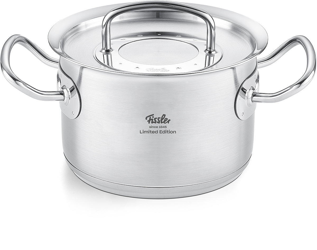 Fissler Original-Profi Collection® Retro 5-piece Cookware Set: polished stainless steel, Metal Lid, two handles. Timeless German design.
