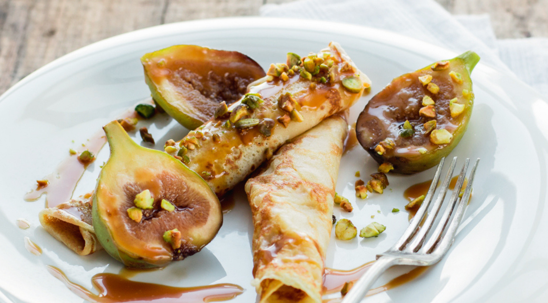 crepes-mit-flambierten-feigen-und-karamellsosse