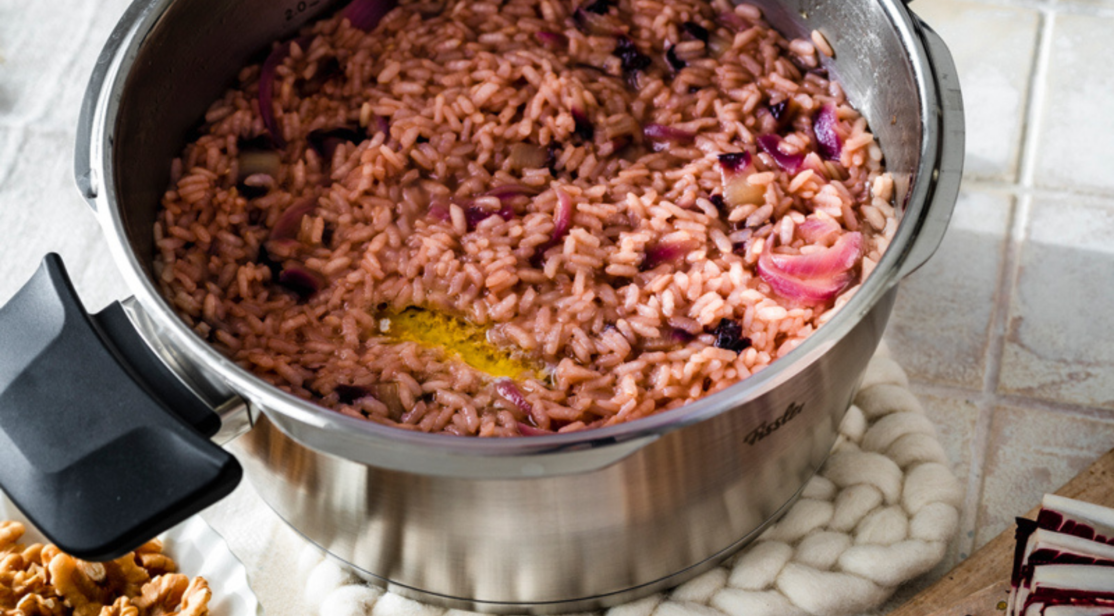 radicchio-risotto-mit-bergkaese-und-walnuessen