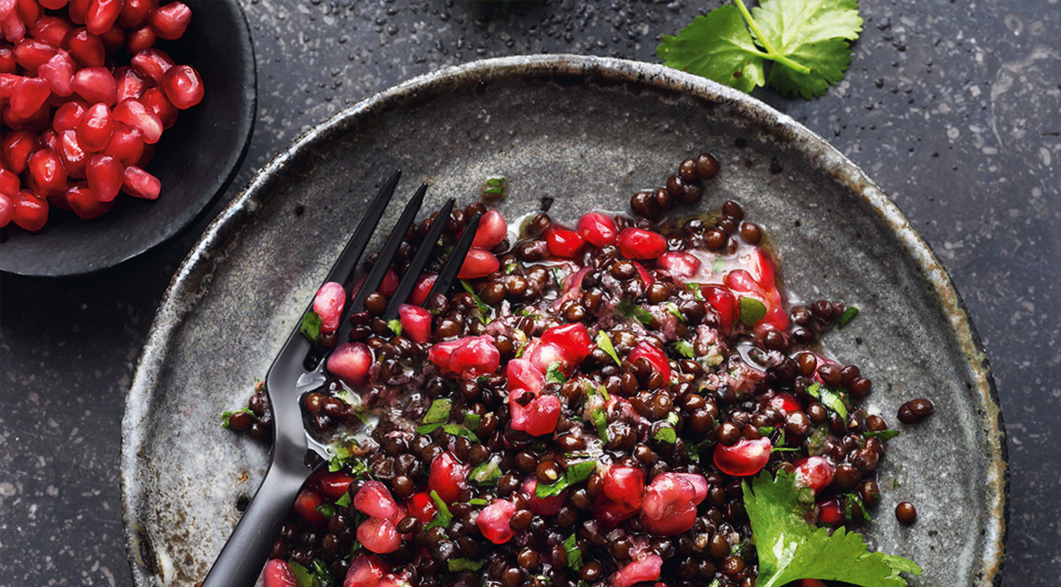 salat-von-belugalinsen-mit-granatapfel