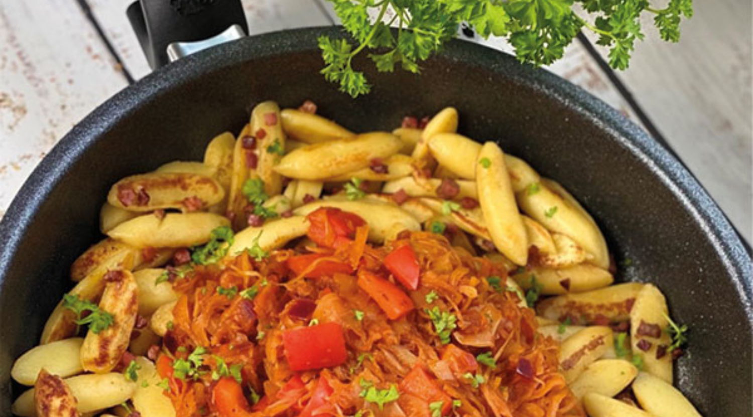 schupfnudeln-mit-paprikasauerkraut