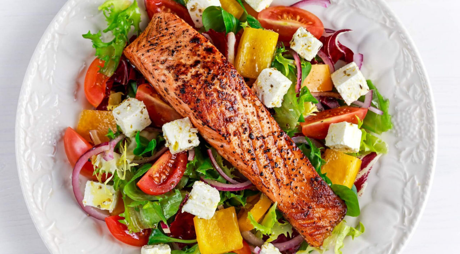 sommergenuss-gegrillter-lachs-mit-zitronen-kraeuter-marinade