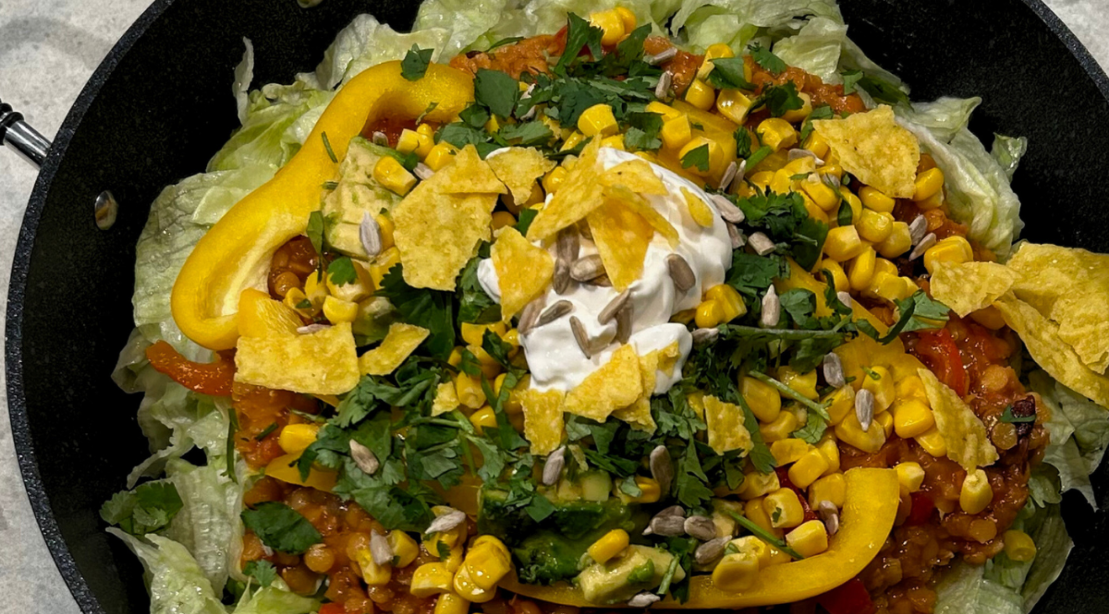 sommerlich-frischer-chili-sin-carne-salat