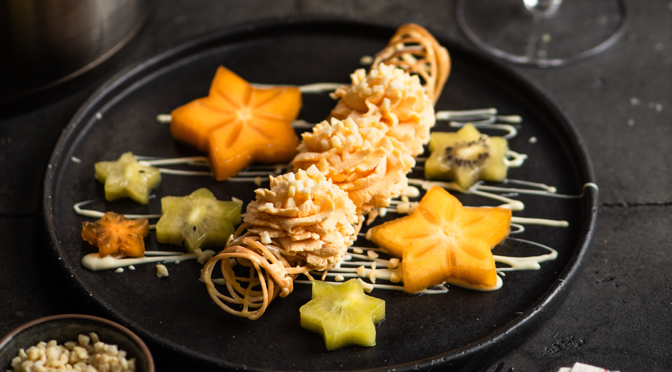 spitzenpfannkuchen-mit-suesskartoffel-weisse-schokolade-creme