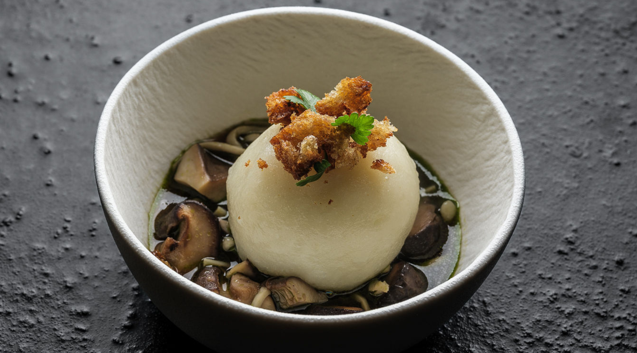 suess-saures-schwammerlragout-mit-grammelknoedel