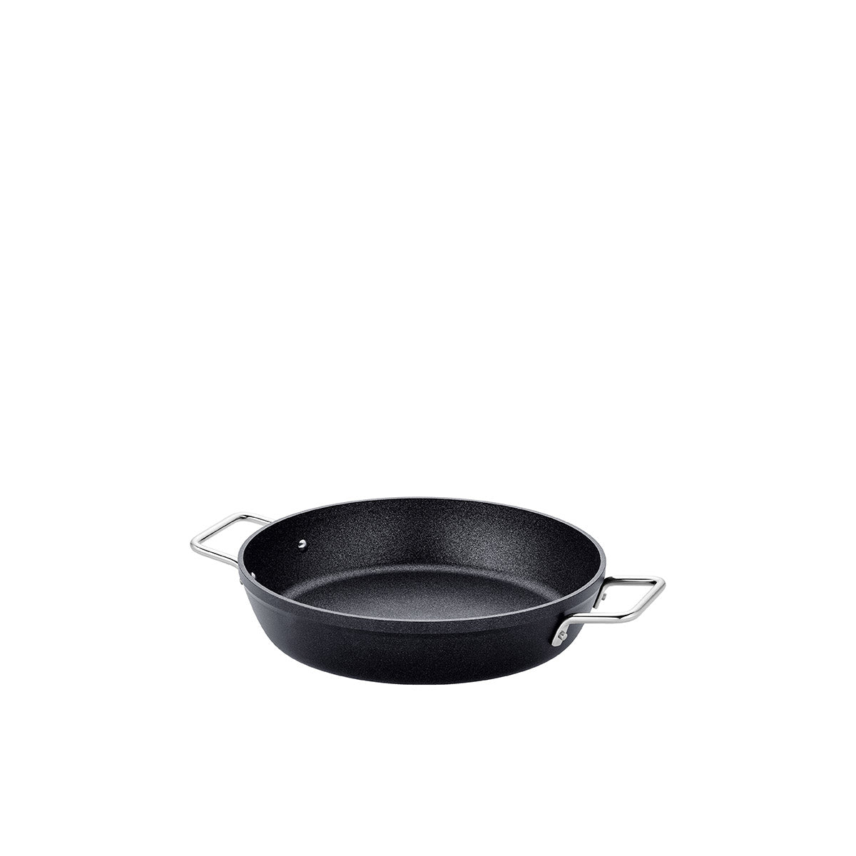 Fissler Adamant® Servierpfanne, schwarz, mit zwei Metallgriffen und Antihaftbeschichtung. Präzisionsfertigung in Deutschland für dauerhafte Qualität.